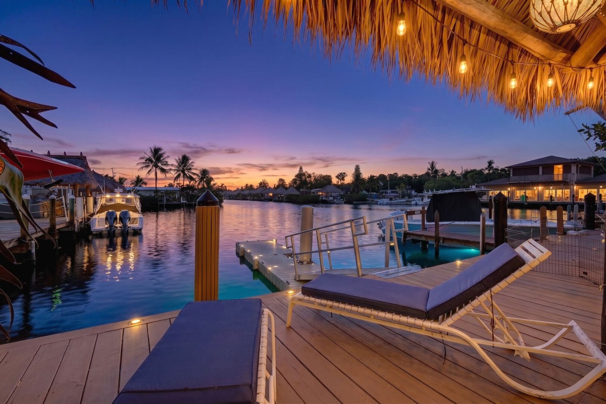 Newman Hospitality-Isla KLK 81-image-1