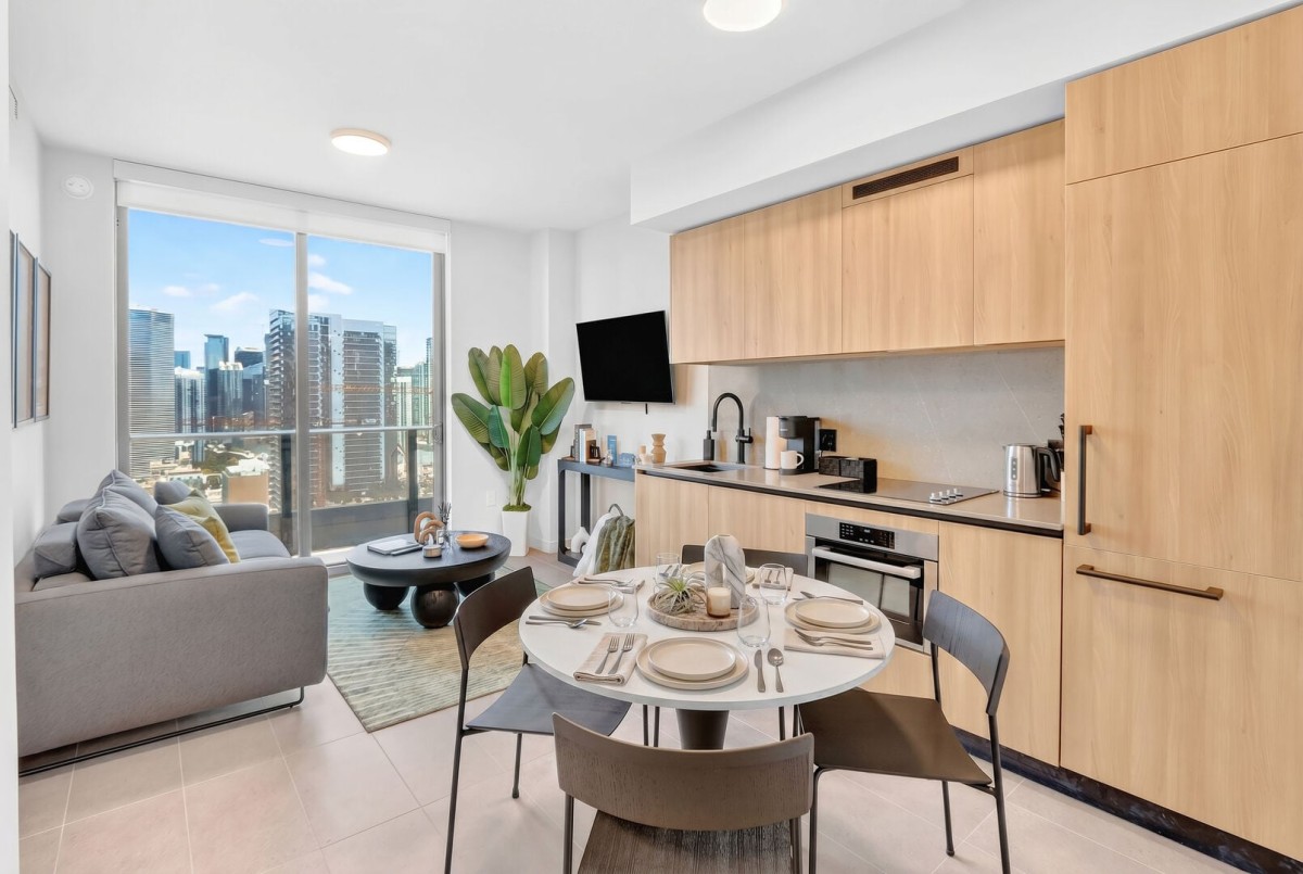 Newman Hospitality-Miami Cielo 3302-image-1