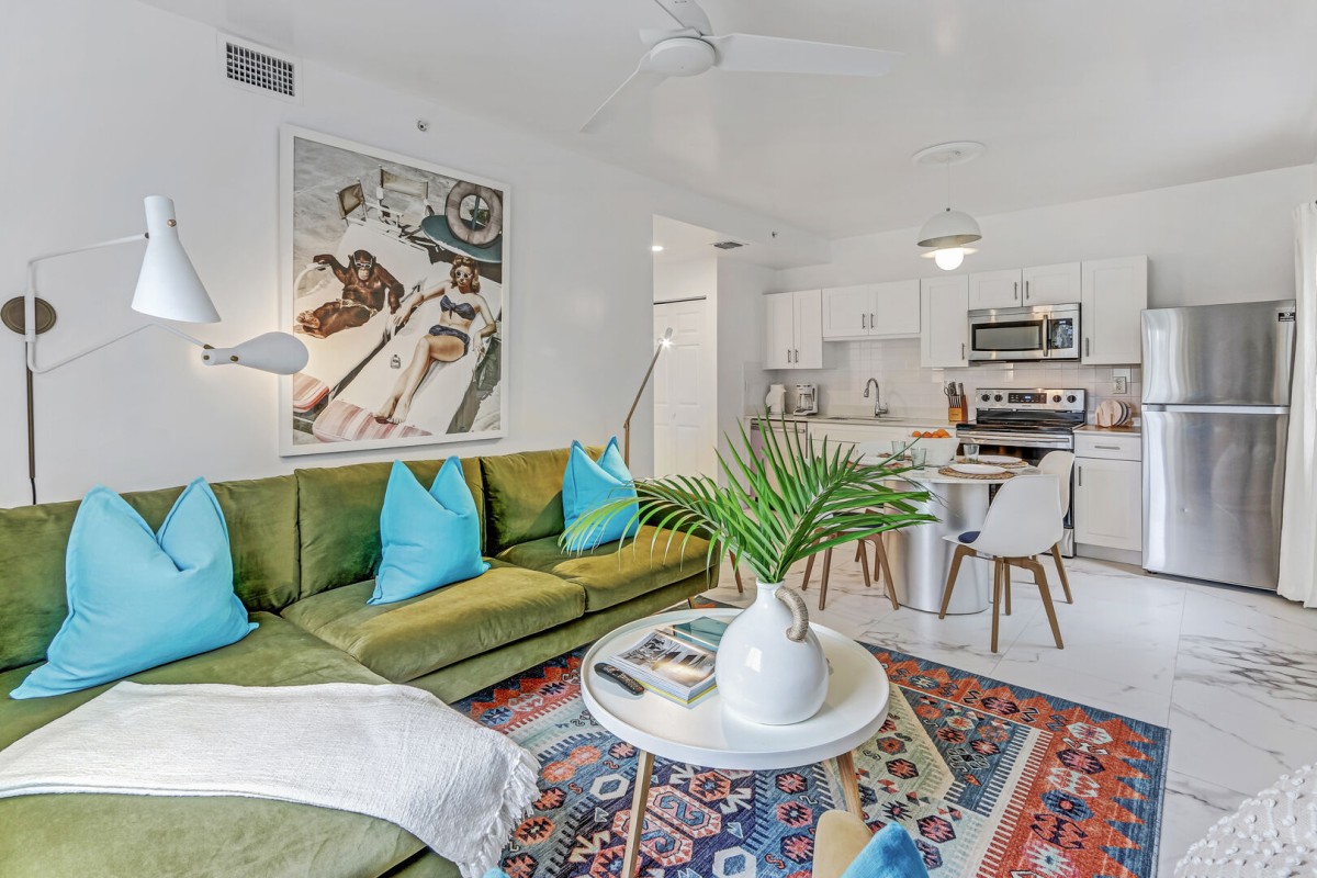 Ample sized floor plan, perfect for gatherings