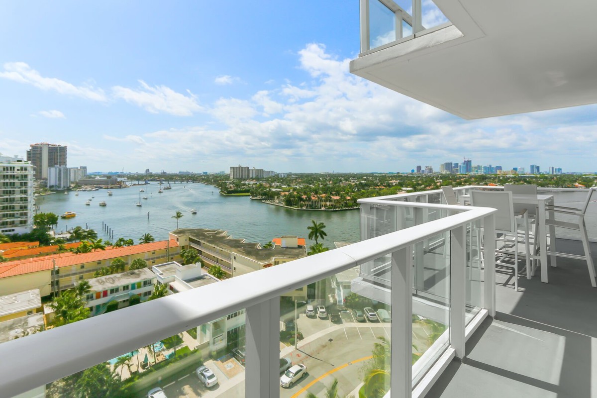 Newman Hospitality-FTL Tiffany Ebony 1101-image-1