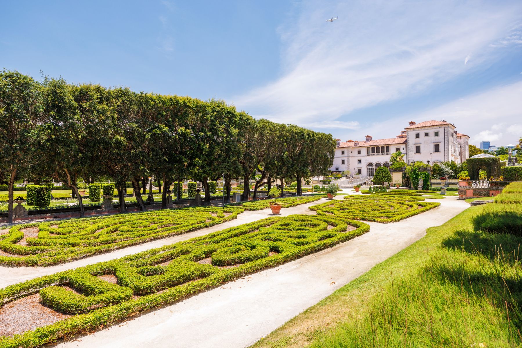 picture of a huge house with gardens